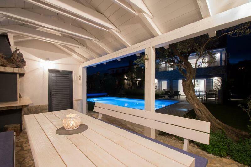 Salt&Sand Villa Kornić Exteriör bild